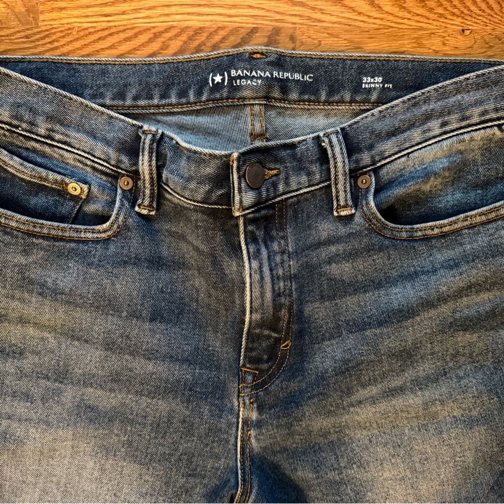 Banana Republic Men's Legacy SkinnyJeans in medium rinse